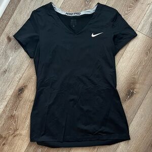 Nike Women's Black Short Sleeve Tee